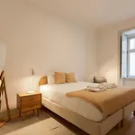 Апартаменти Flh Bacalhoeiros Spacious