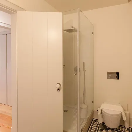 Flh Bacalhoeiros Spacious Daire