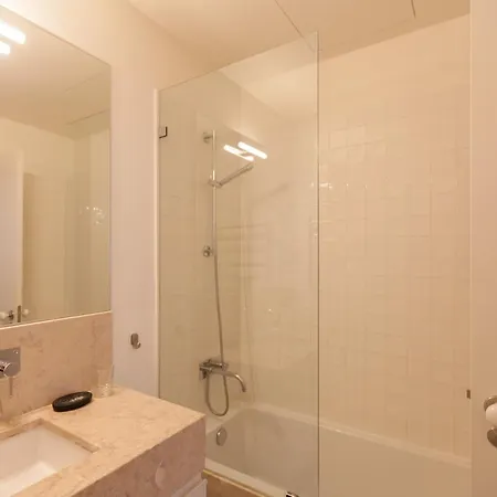 Flh Bacalhoeiros Spacious Apartment *
